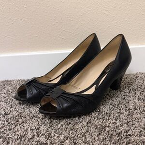Naturalizer Black Peep-Toe Heels 10 Wide
